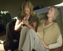 Her real mother Vanessa Redgrave plays the mother of her character on the series <b>Nip/Tuck</b>.